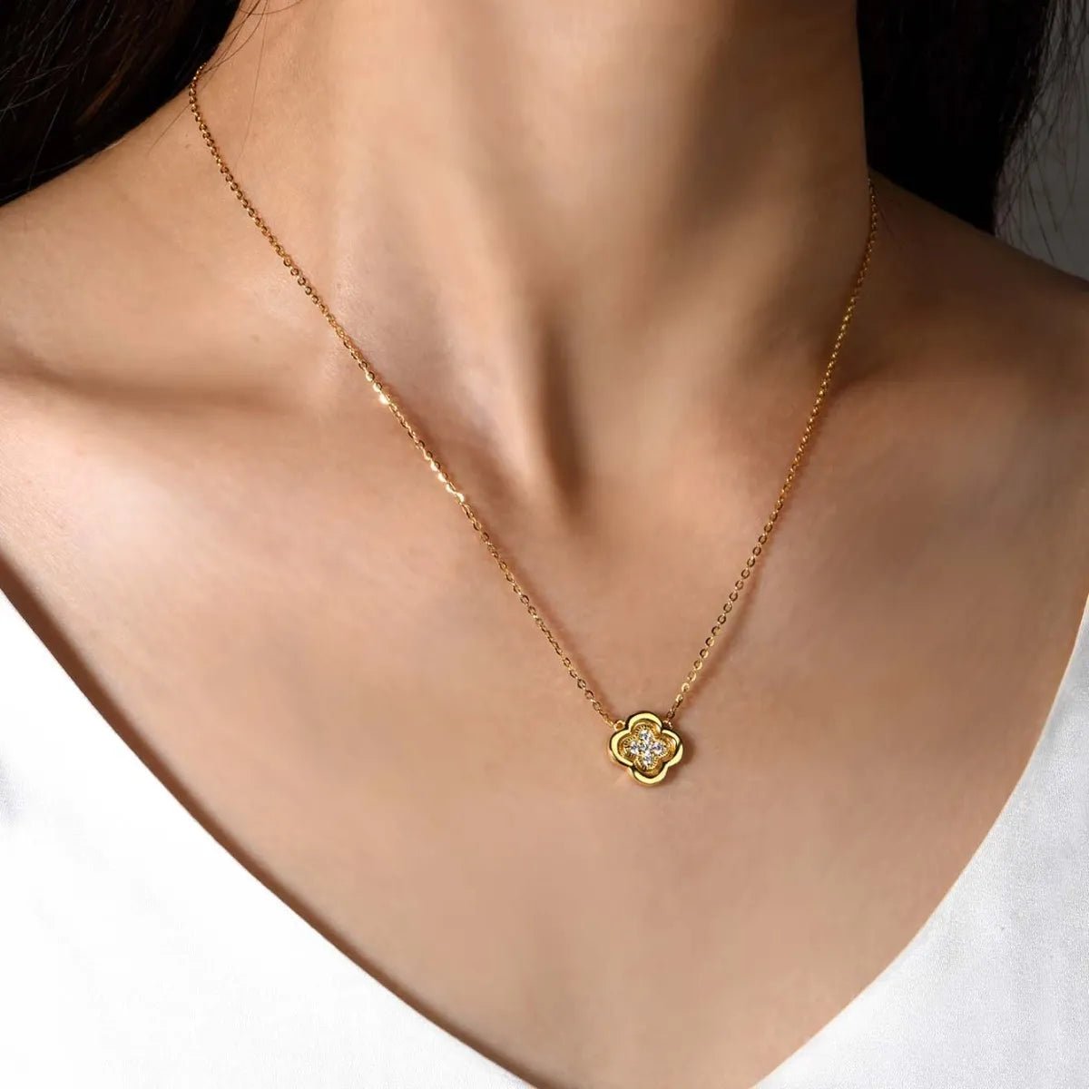 925 Sterling Silver Moissanite Leaf Clover Necklace - Bela Fils BoutiqueBela Fils Boutique