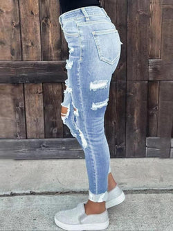 Stylish Plus Size Distressed Ripped Jeans for Women - Casual Denim for All Seasons, Perfect for Outdoor Wear and Street Style