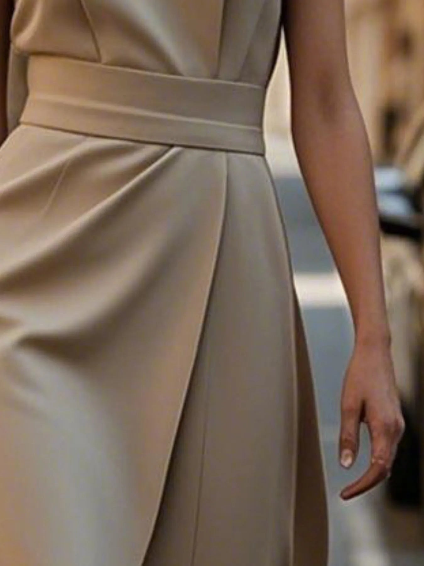 Round Neck Sleeveless Midi Sheath Dress - Bela Fils BoutiqueBela Fils Boutique