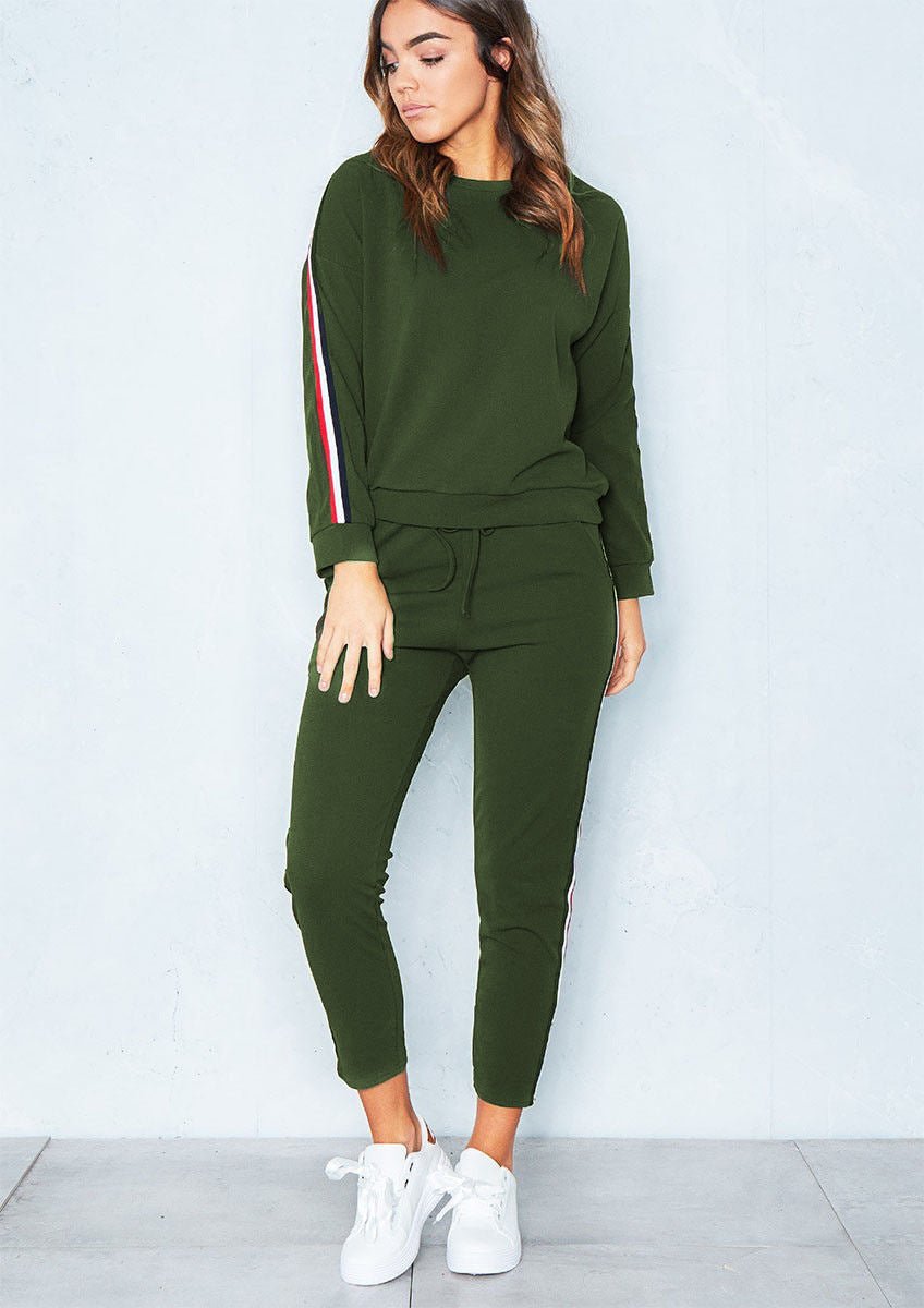 Women's Casual Athletic Set with Striped Top (2 Pieces) - Bela Fils BoutiqueBela Fils Boutique